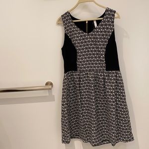 Bloomingdale’s Kenzie Casual Dress